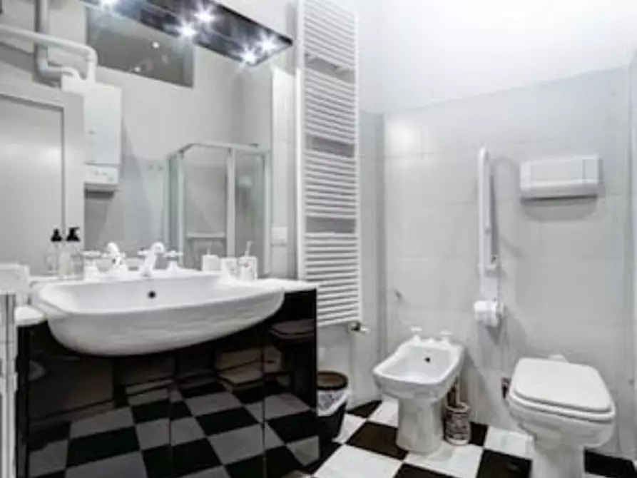 Immagine 10 di Appartamento in affitto  in Via San Vitale a Bologna