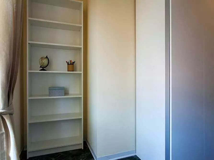 Immagine 3 di Camera in affitto  in Via Belmeloro a Bologna