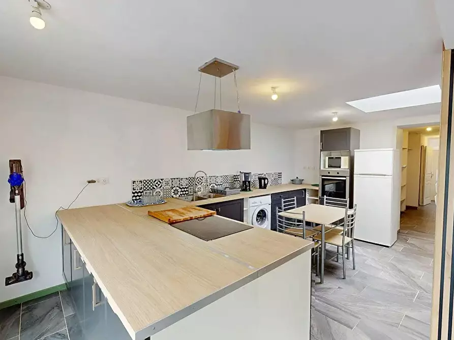Immagine 8 di Casa indipendente in affitto  in Rue Joris Karl Huymans a Lille