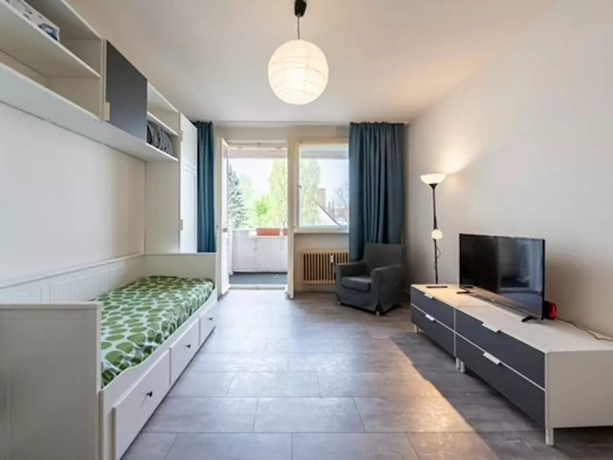 Immagine 1 di Appartamento in affitto  in Manteuffelstraße a Berlin