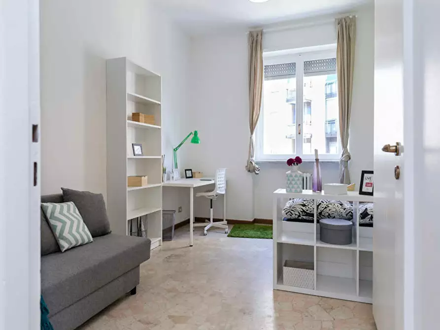 Immagine 6 di Camera in affitto  in Via dei Mandorli a Buccinasco