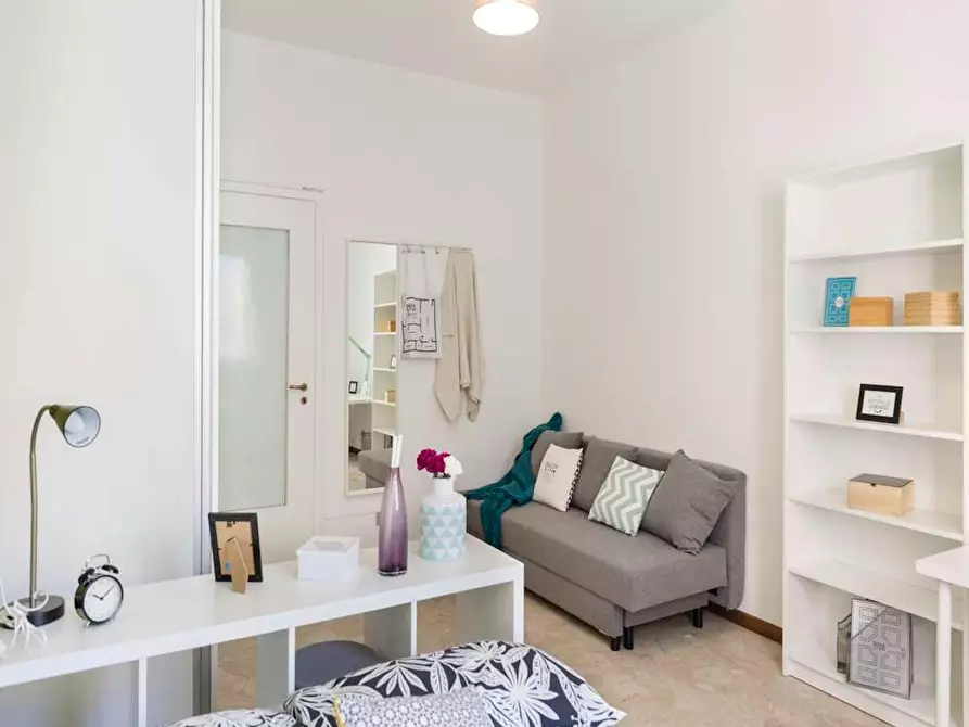 Immagine 5 di Camera in affitto  in Via dei Mandorli a Buccinasco