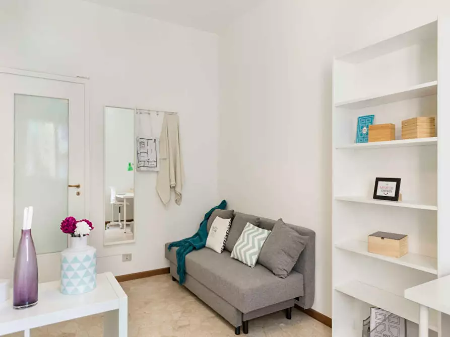 Immagine 7 di Camera in affitto  in Via dei Mandorli a Buccinasco