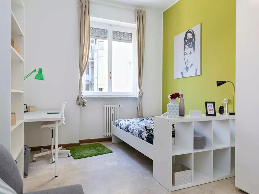 Immagine 2 di Camera in affitto  in Via dei Mandorli a Buccinasco