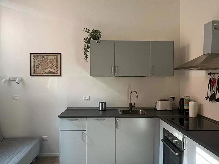 Immagine 5 di Appartamento in affitto  in Via Andrea da Faenza a Bologna