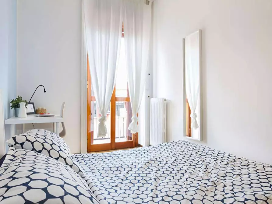 Immagine 2 di Camera in affitto  in Via Adele Martignoni a Milano