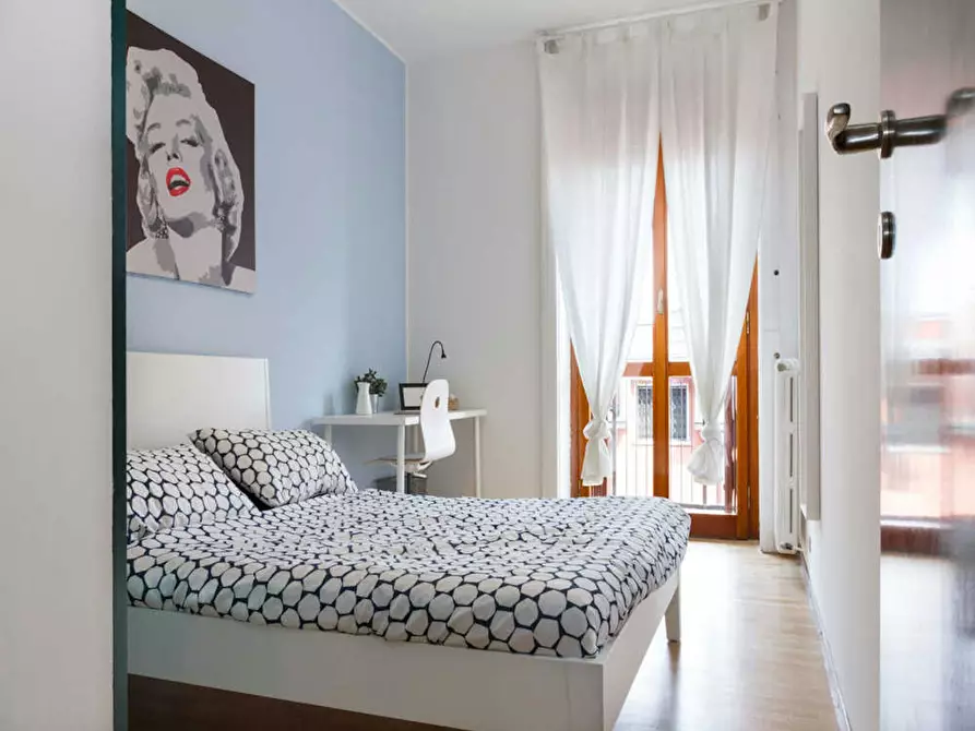 Immagine 1 di Camera in affitto  in Via Adele Martignoni a Milano