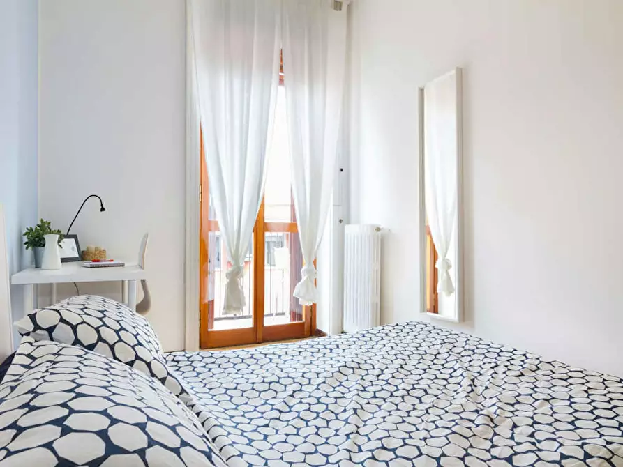 Immagine 2 di Camera in affitto  in Via Adele Martignoni a Milano