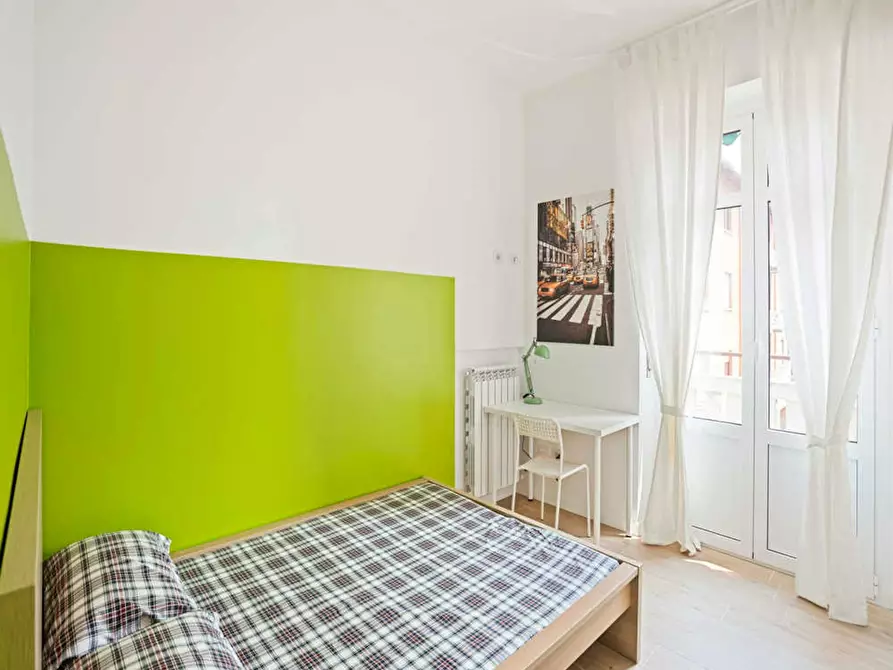 Immagine 2 di Camera in affitto  in Viale Legioni Romane a Milano