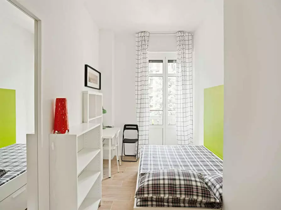 Immagine 1 di Camera in affitto  in Viale Legioni Romane a Milano