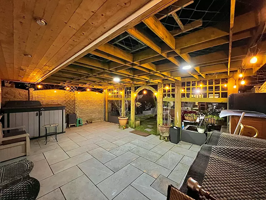 Immagine 1 di Casa indipendente in affitto  in Cat Hill a Barnet