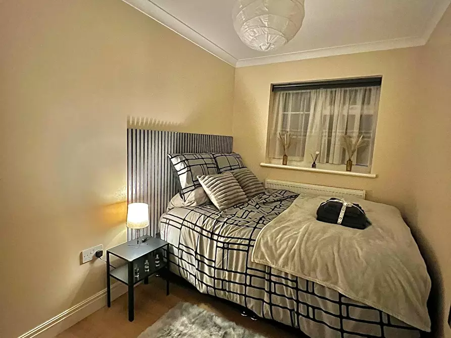 Immagine 10 di Casa indipendente in affitto  in Cat Hill a Barnet