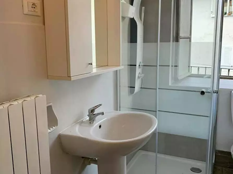 Immagine 5 di Camera in affitto  in Via San Giuseppe Benedetto Cottolengo a Torino