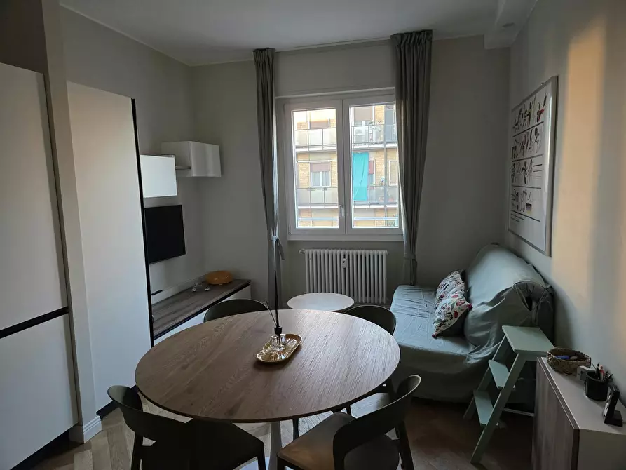 Immagine 5 di Appartamento in affitto  in Viale Monte Ceneri a Milano