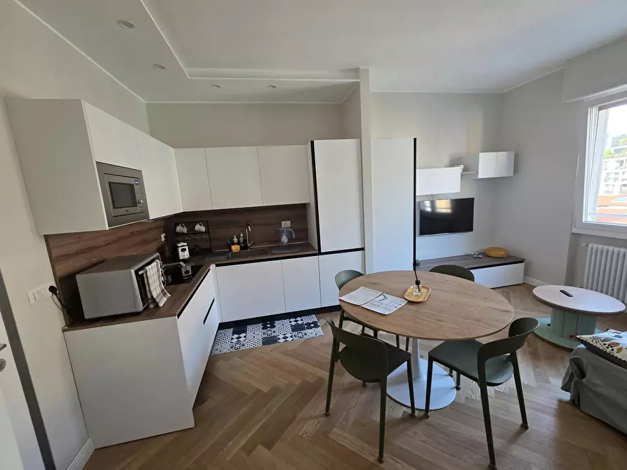Immagine 2 di Appartamento in affitto  in Viale Monte Ceneri a Milano