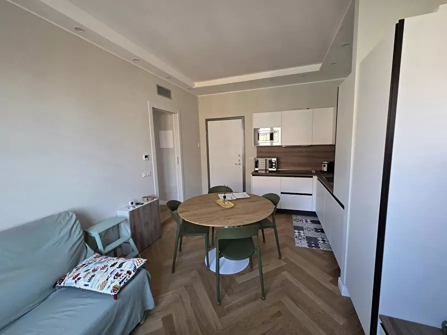 Immagine 3 di Appartamento in affitto  in Viale Monte Ceneri a Milano