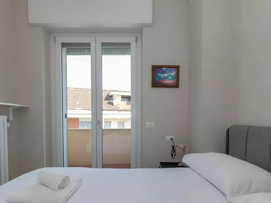Immagine 9 di Appartamento in affitto  in Viale Coni Zugna a Milano