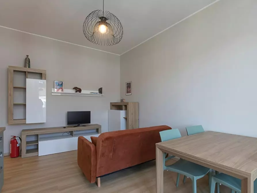 Immagine 2 di Appartamento in affitto  in Viale Coni Zugna a Milano