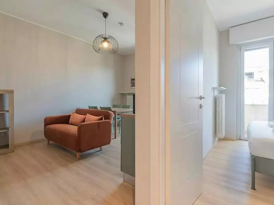 Immagine 8 di Appartamento in affitto  in Viale Coni Zugna a Milano