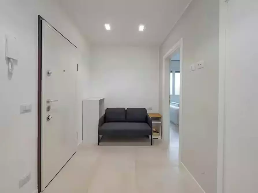 Immagine 2 di Appartamento in affitto  in Via Lodovico Il Moro a Milano