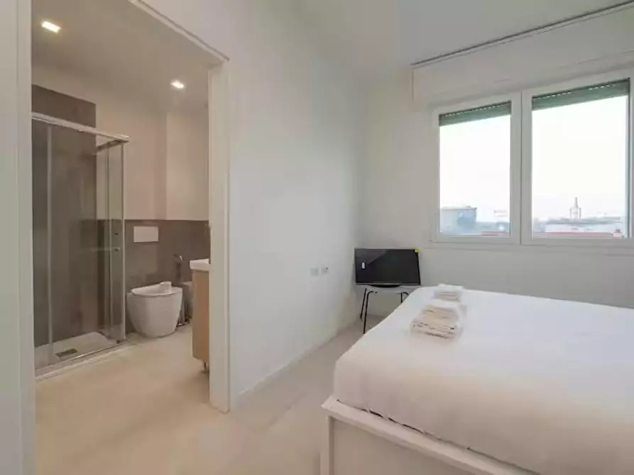 Immagine 6 di Appartamento in affitto  in Via Lodovico Il Moro a Milano