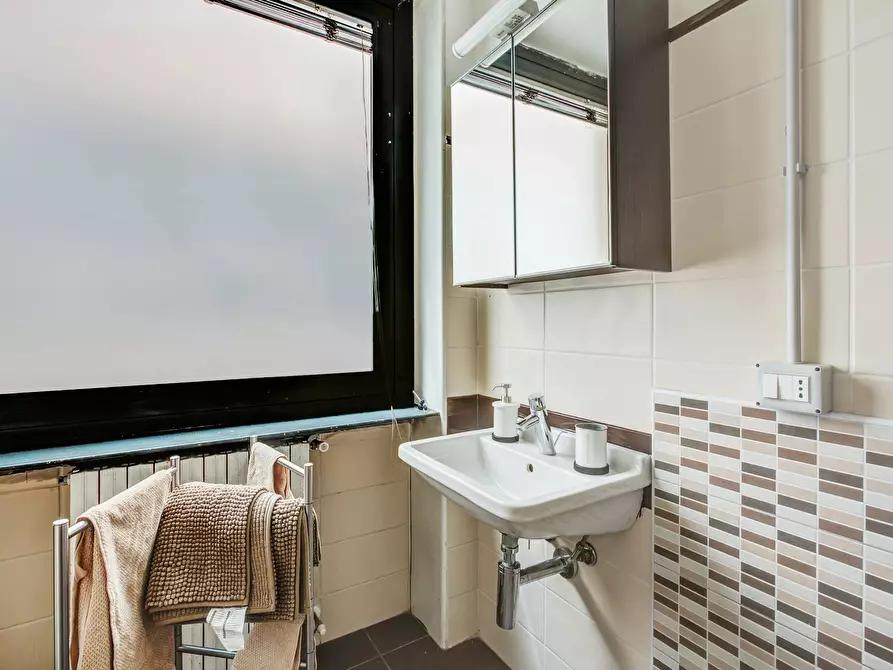 Immagine 8 di Camera in affitto  in Via Privata Deruta a Milano