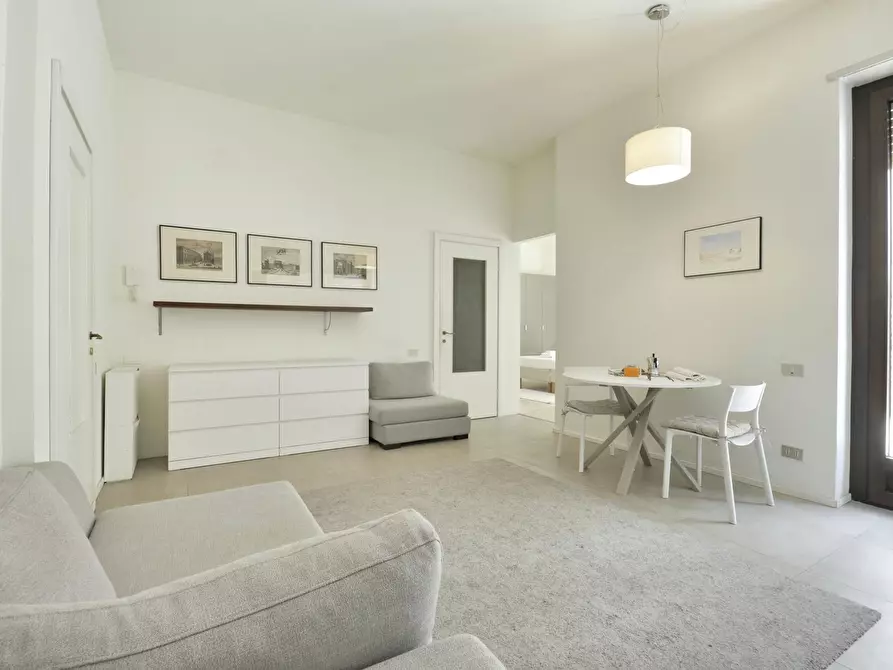 Immagine 3 di Appartamento in affitto  in Via Vincenzo Monti a Milano