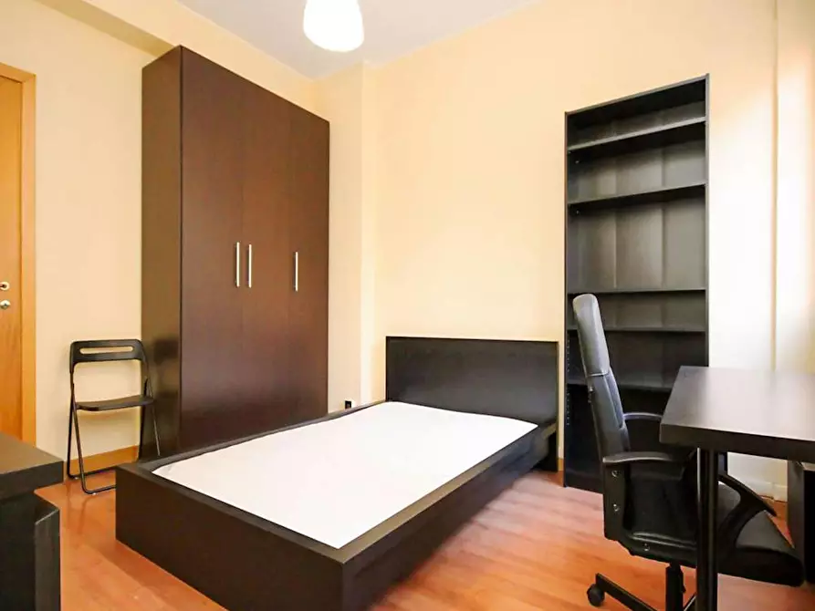 Immagine 3 di Camera in affitto  in Via Giuseppe Bruschetti a Milano