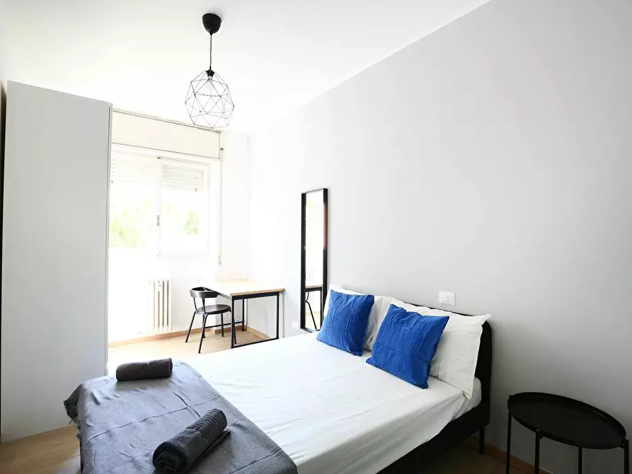 Immagine 1 di Camera in affitto  in Via Carlo Marx a Milano