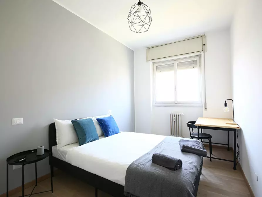 Immagine 1 di Camera in affitto  in Via Carlo Marx a Milano