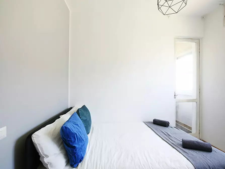 Immagine 1 di Camera in affitto  in Via Carlo Marx a Milano