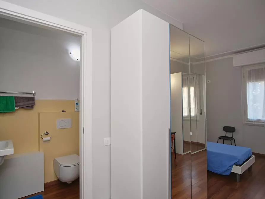 Immagine 3 di Camera in affitto  in Via del Sansovino a Firenze