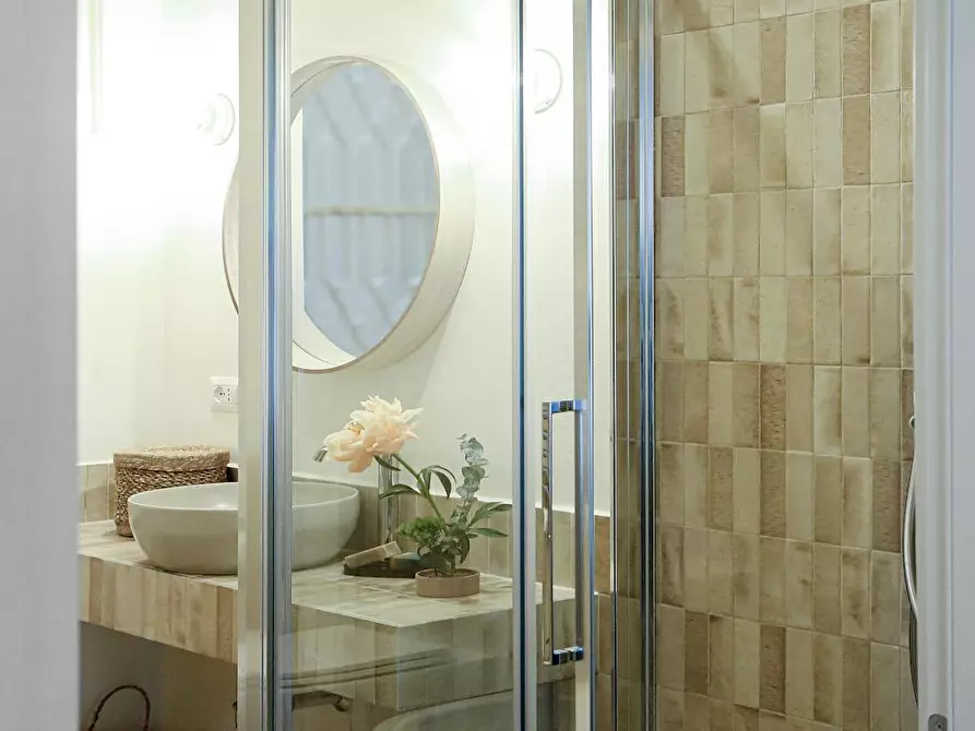 Immagine 4 di Camera in affitto  in Via Riano a Roma