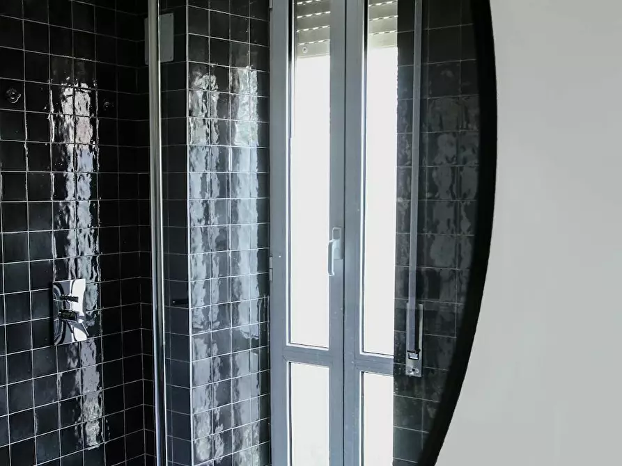 Immagine 8 di Camera in affitto  in Via Riano a Roma