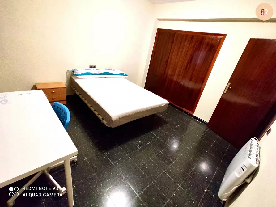 Immagine 1 di Camera in affitto  in Carrer Asensi a Castellon De La Plana/Castello De La Pla