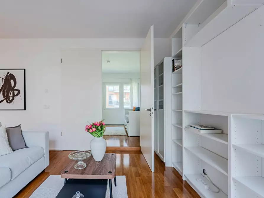 Immagine 10 di Appartamento in affitto  in Pappelallee a Berlin