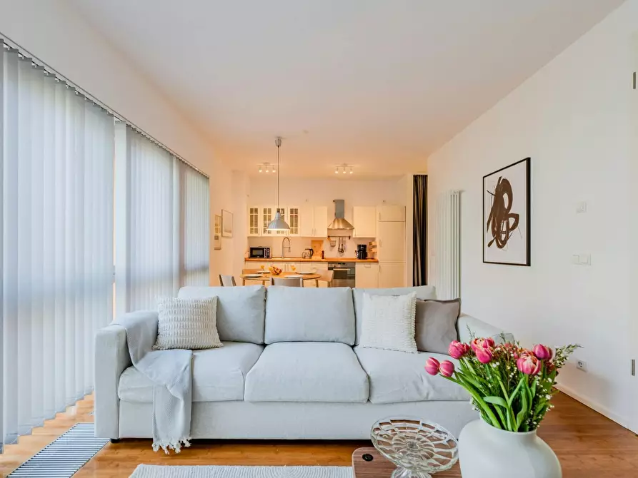 Immagine 1 di Appartamento in affitto  in Pappelallee a Berlin