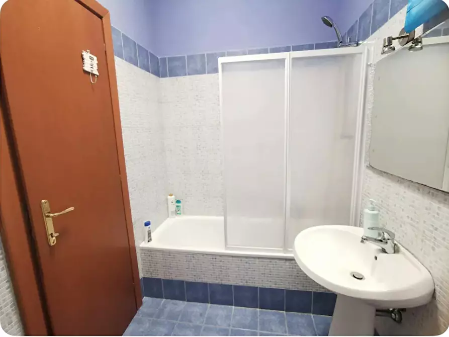 Immagine 10 di Appartamento in affitto  in Via della Moletta a Roma