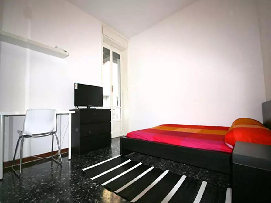 Immagine 2 di Camera in affitto  in Via Lecco a Milano