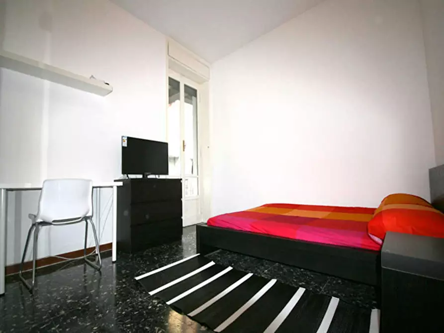 Immagine 1 di Camera in affitto  in Via Lecco a Milano