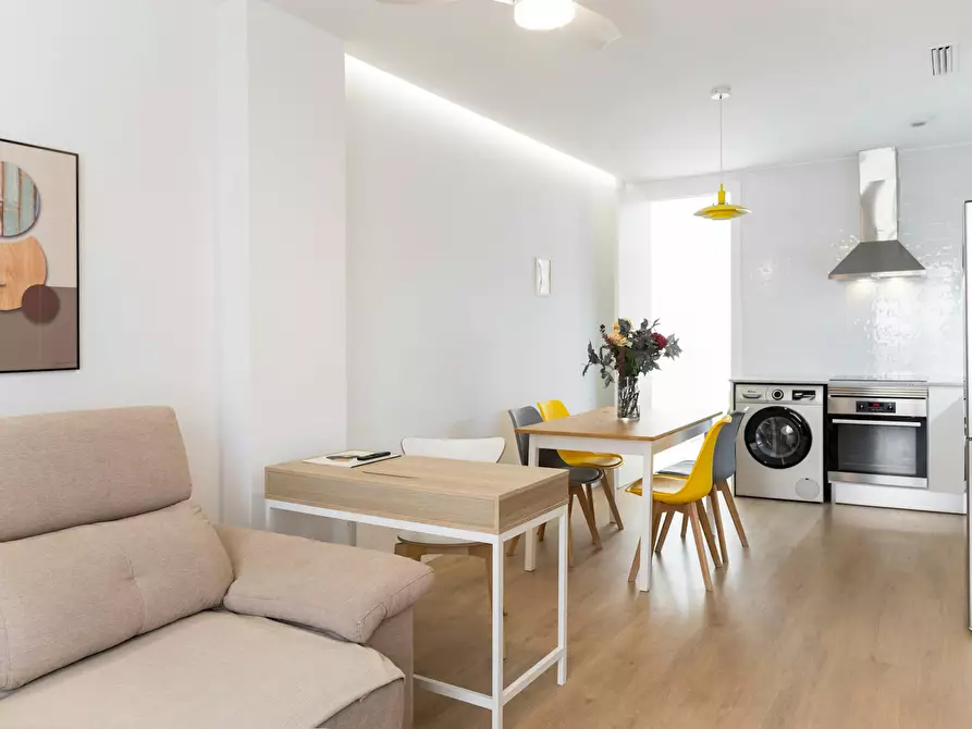 Immagine 10 di Appartamento in affitto  in Carrer de la Sombrereria a Valencia