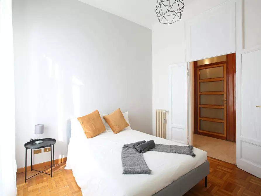 Immagine 4 di Camera in affitto  in Via Gustavo Modena a Milano