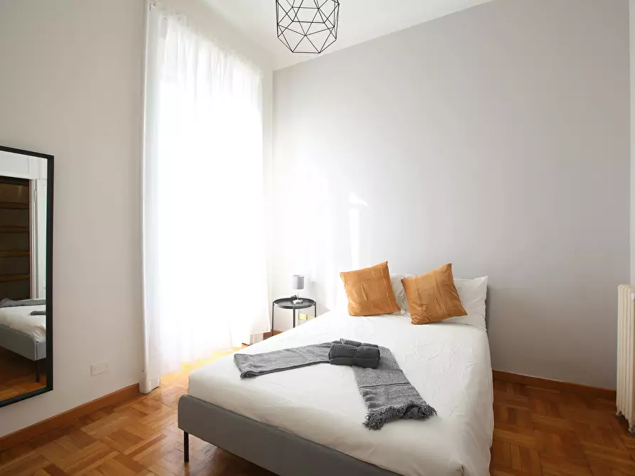 Immagine 2 di Camera in affitto  in Via Gustavo Modena a Milano