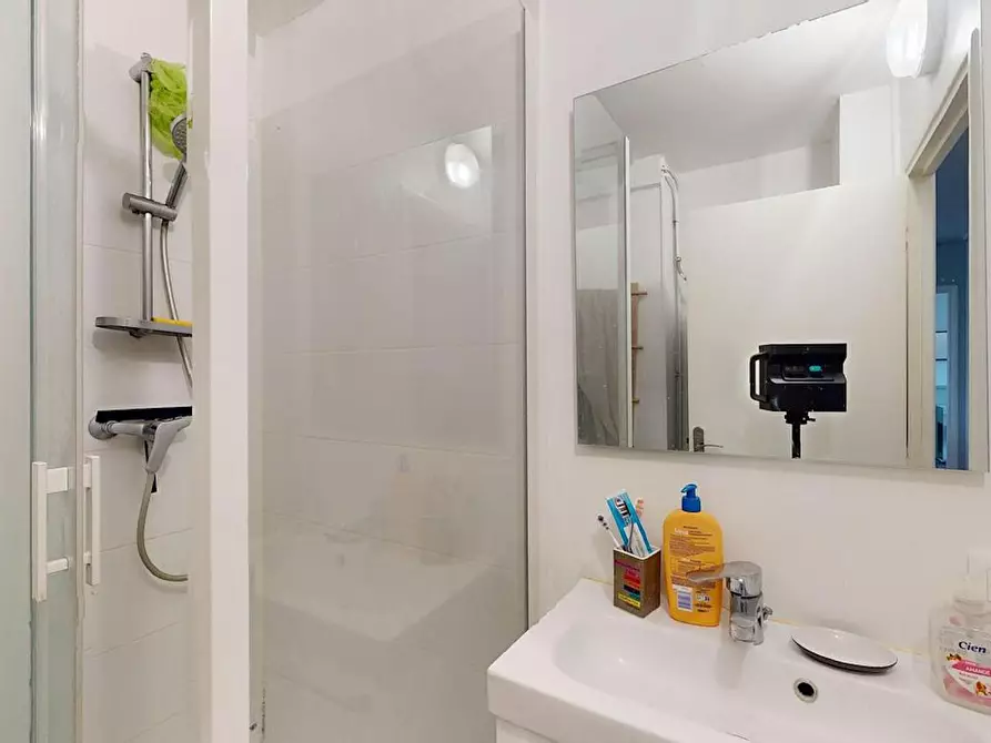 Immagine 9 di Camera in affitto  in Rue Brisout de Barneville a Rouen