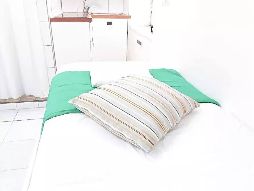 Immagine 4 di Appartamento in affitto  in Via Salvator Rosa a Napoli