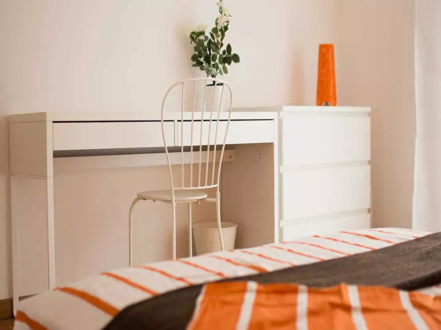 Immagine 5 di Camera in affitto  in Via Alfonso Capecelatro a Milano