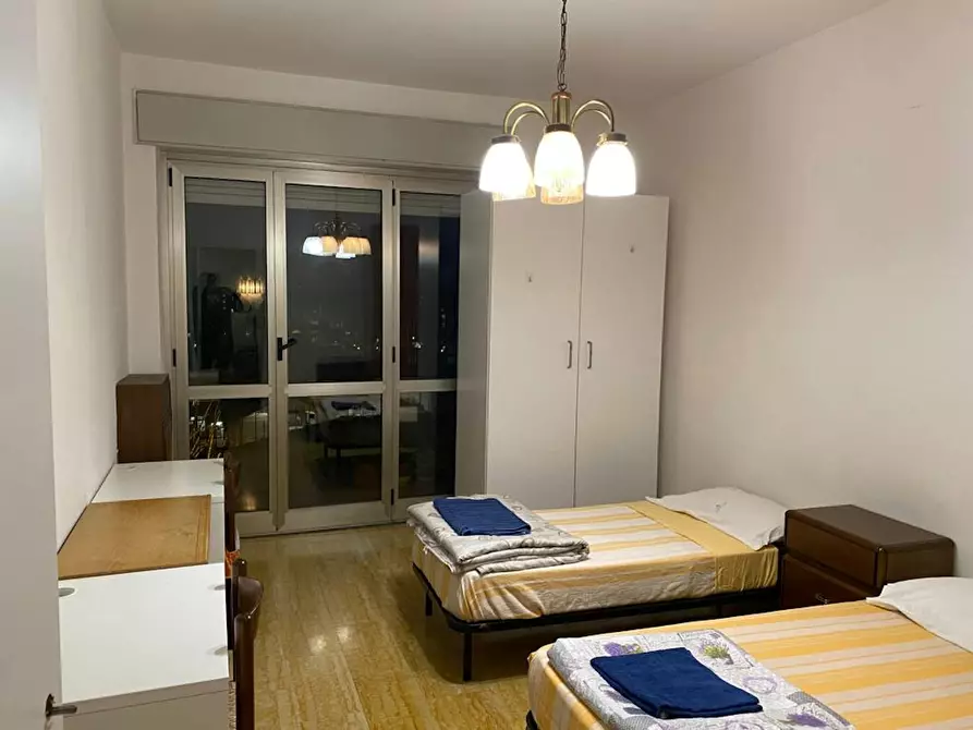 Immagine 1 di Camera in affitto  in Alzaia Naviglio Pavese a Milano