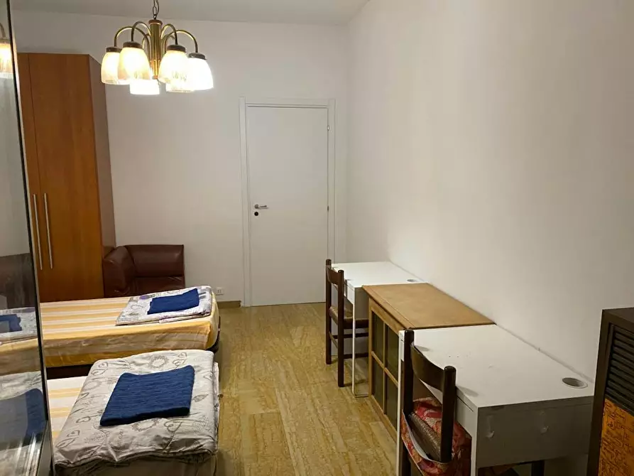 Immagine 3 di Camera in affitto  in Alzaia Naviglio Pavese a Milano