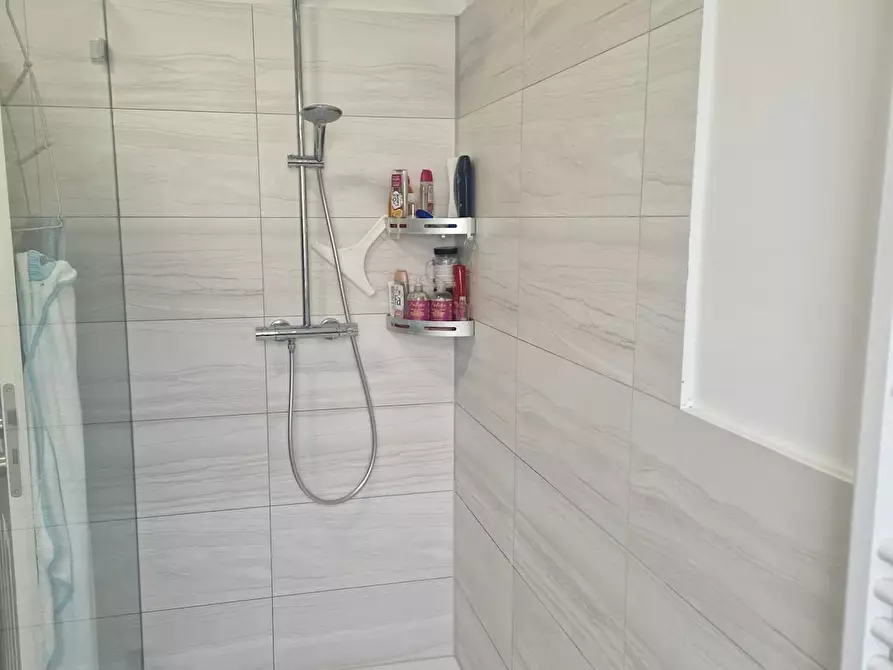 Immagine 8 di Appartamento in affitto  in Alsenstraße a Berlin