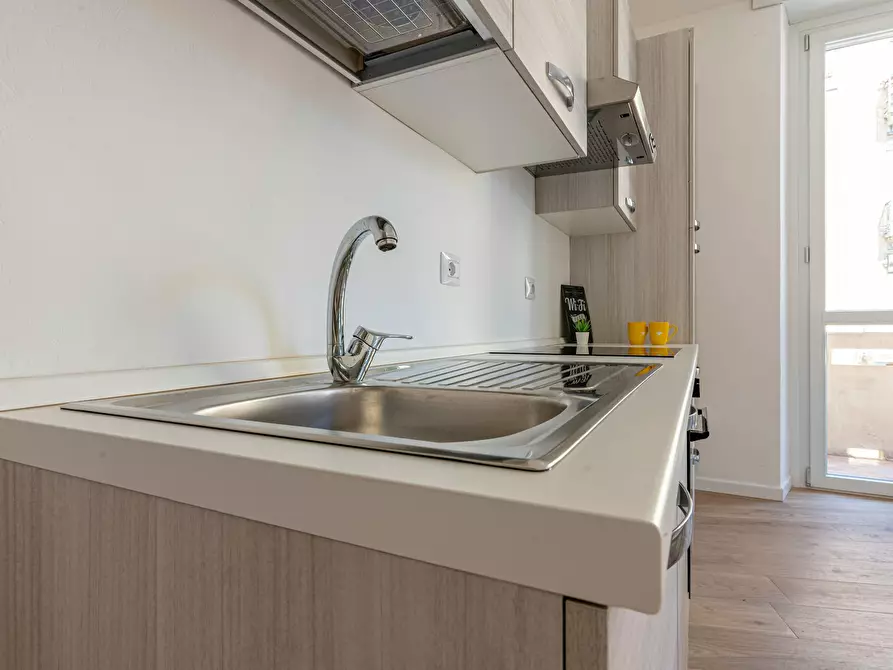 Immagine 6 di Camera in affitto  in Via Vigone a Torino